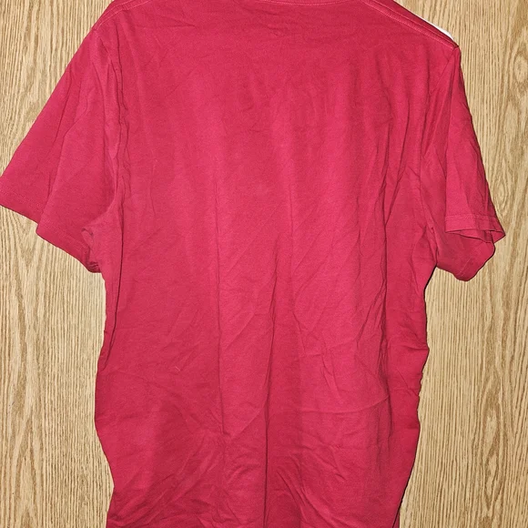 Hollister California Red Graphic T-Shirt - Picture 3 of 3